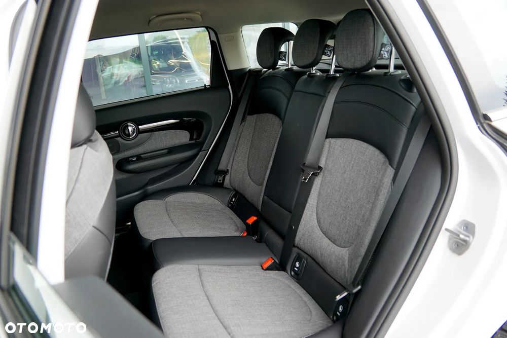 MINI Cooper Standard - 21