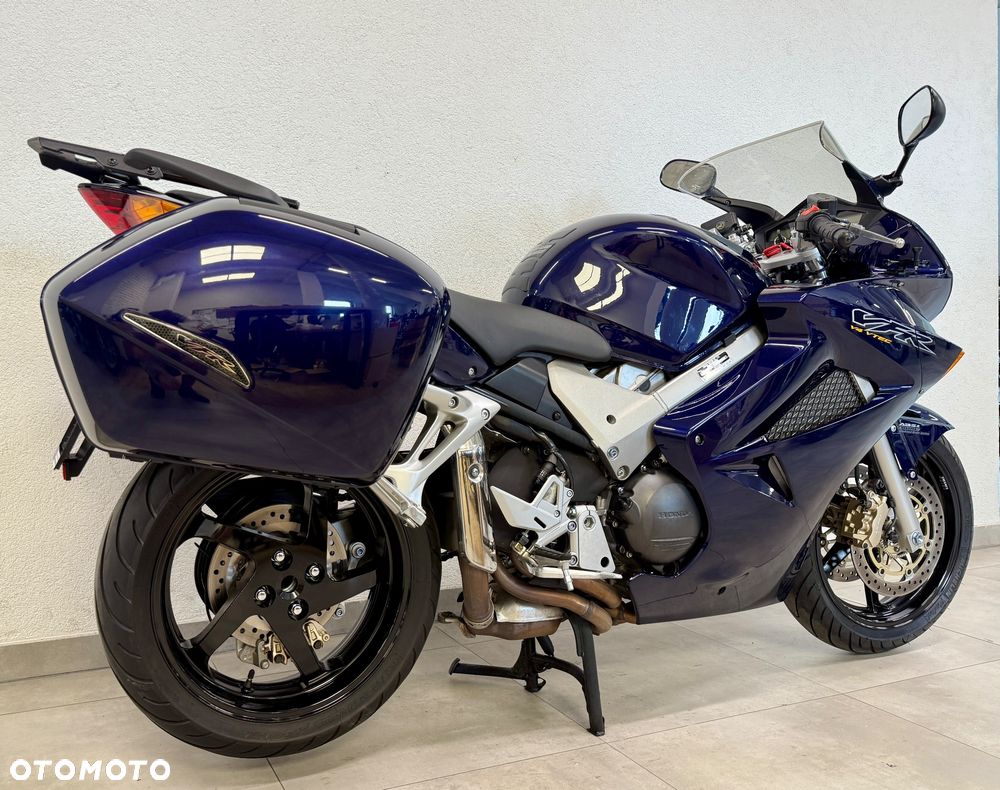 Honda VFR - 5