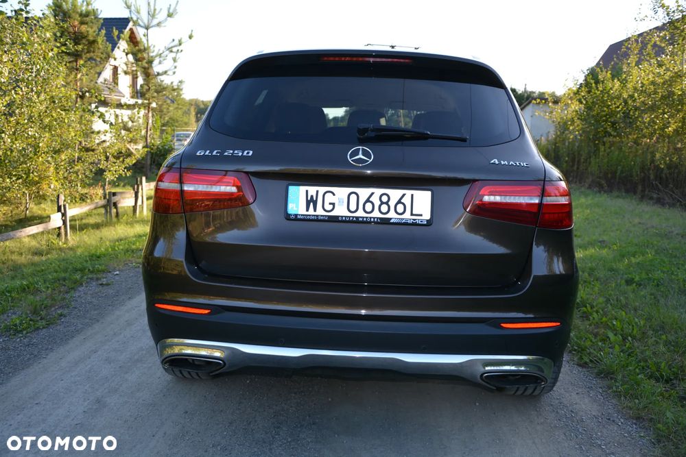 Mercedes-Benz GLC - 7