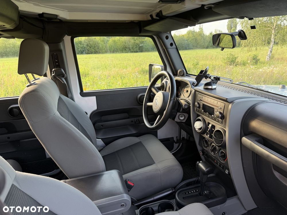 Jeep Wrangler Unlimited 2.8 CRD Sport - 9