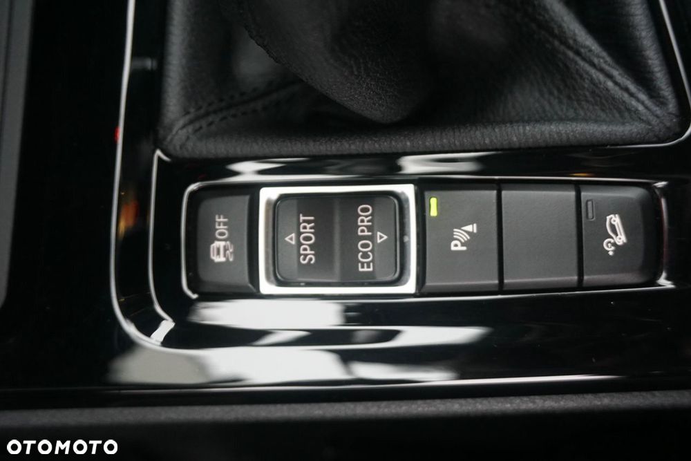 BMW X1 sDrive18d xLine sport - 17