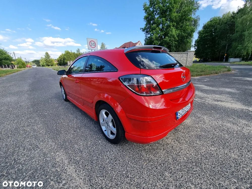 Opel Astra III GTC 1.6 Sport - 11