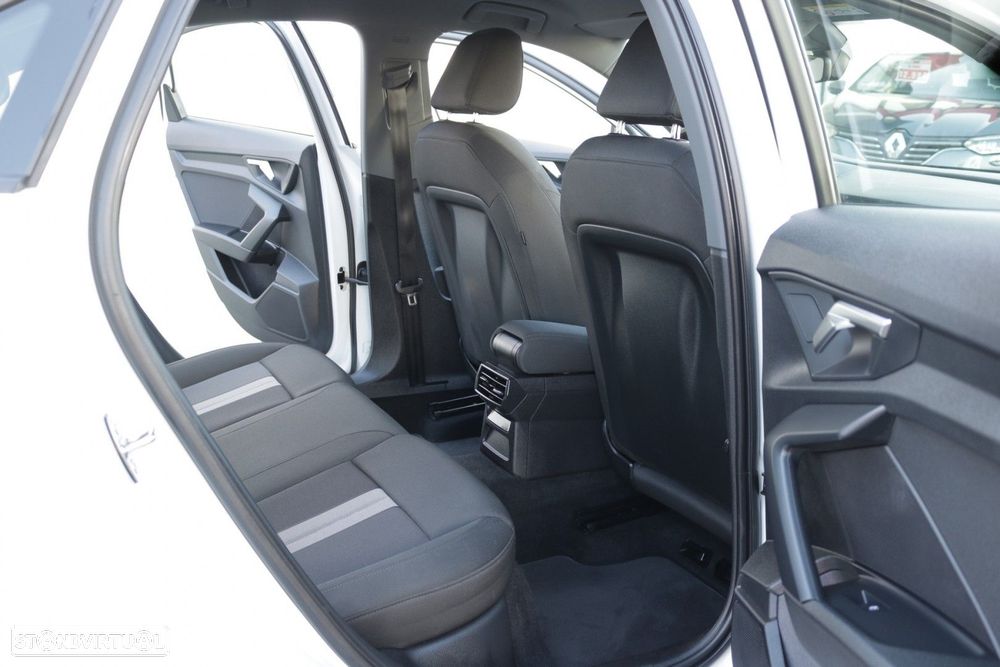 Audi A3 Limousine 30 TFSI Advanced - 24