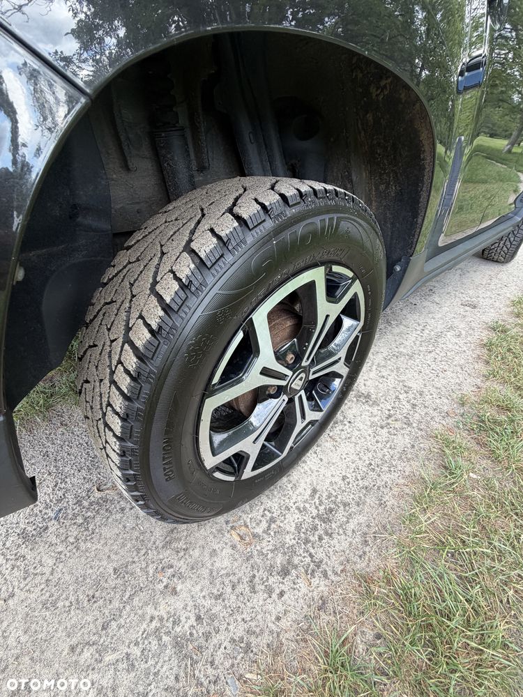 Dacia Duster 1.6 SCe Laureate S&S - 15