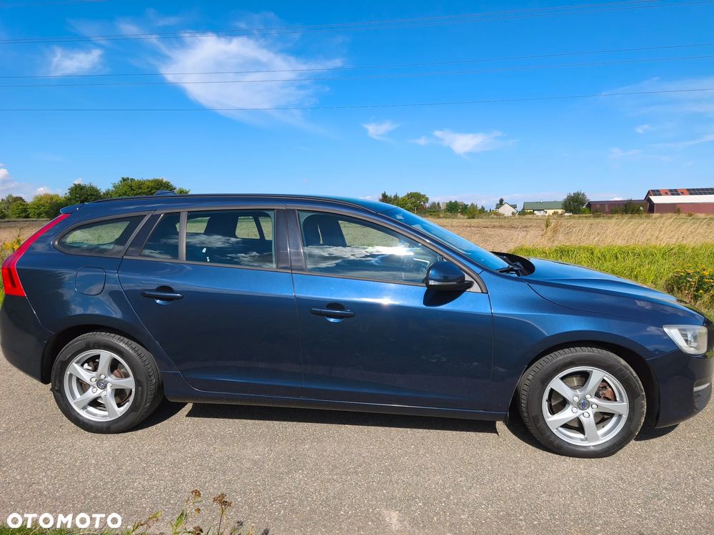 Volvo V60 D3 Momentum - 13