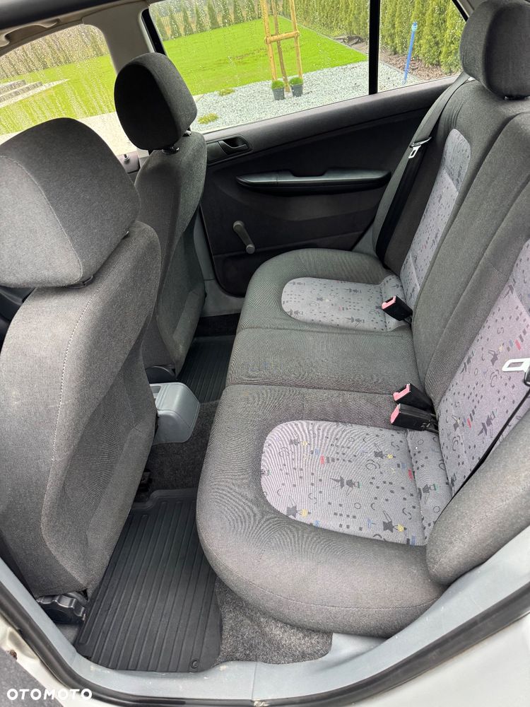 Skoda Fabia 1.2 HTP Classic - 12