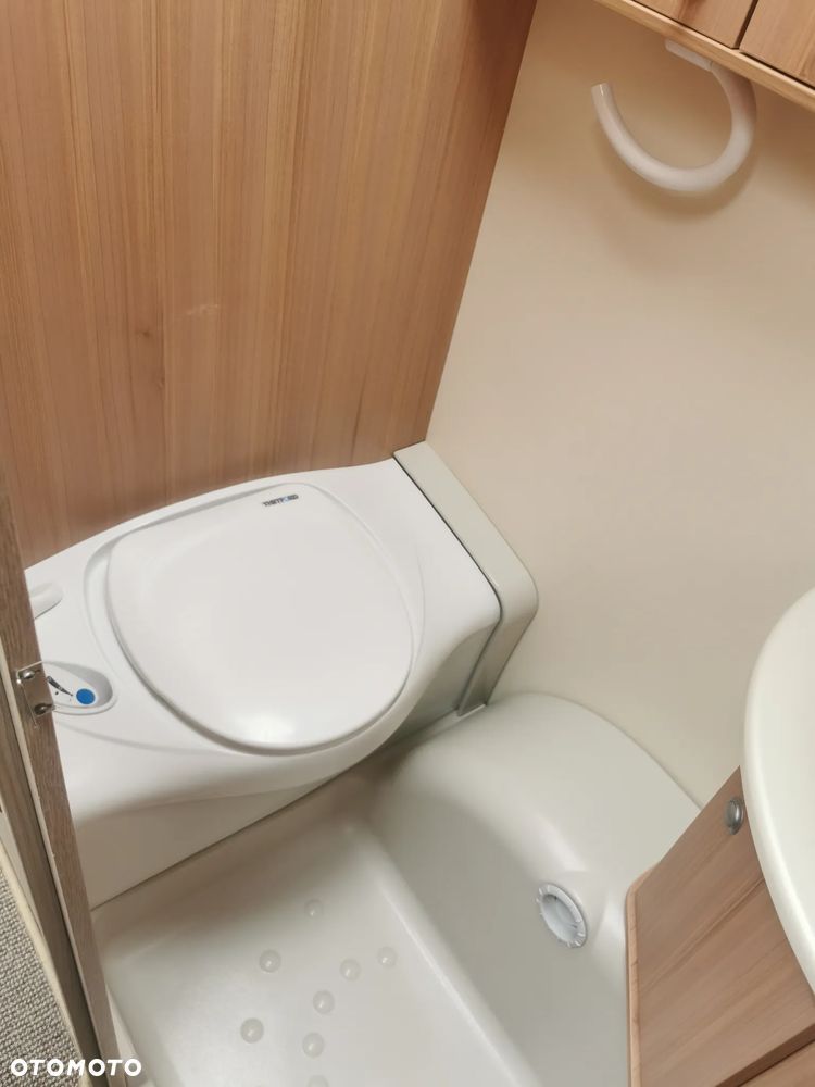 Burstner Averso Comfort 460LT - 19
