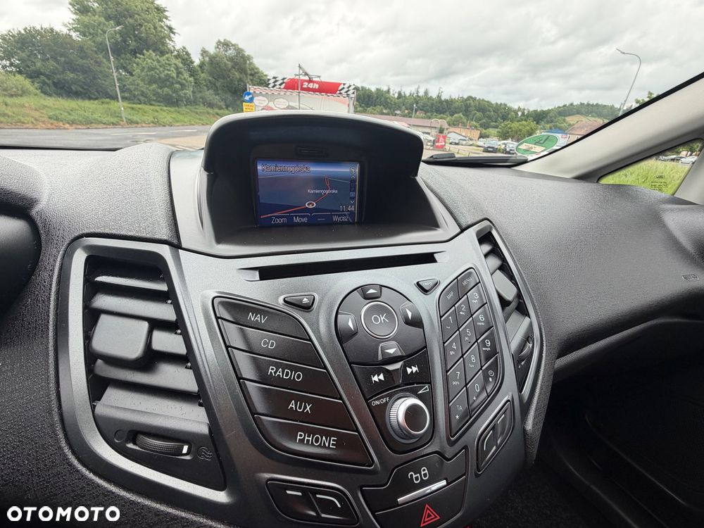 Ford Fiesta 1.0 EcoBoost S&S TITANIUM - 12