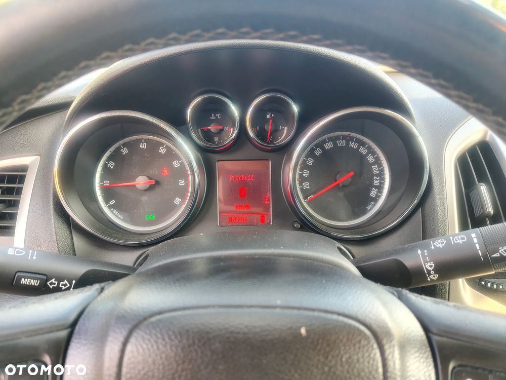 Opel Astra 1.4 Turbo - 8