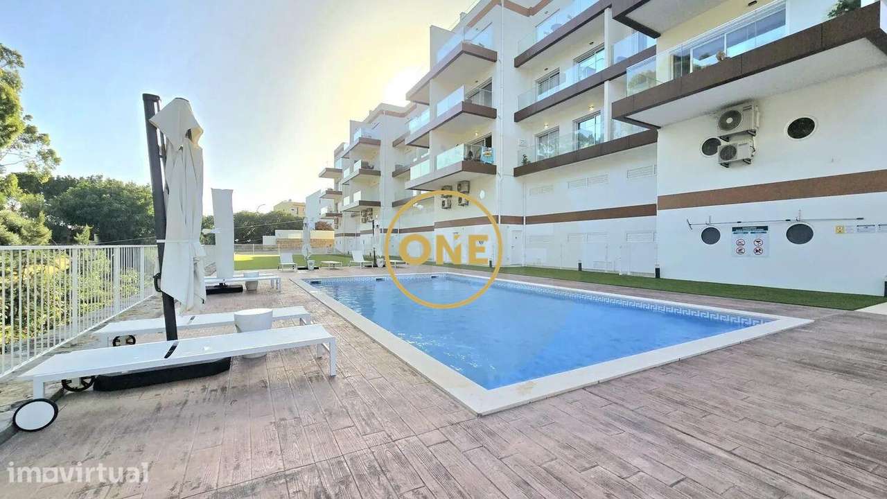 T3 Contemporâneo Perto da Praia - Grande imagem: 2/23