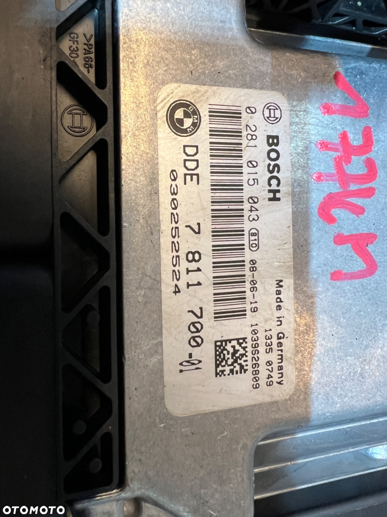 7811700/0281015 043 sterownik komputer CAS e90 2.0d 177km automat klucz - 3