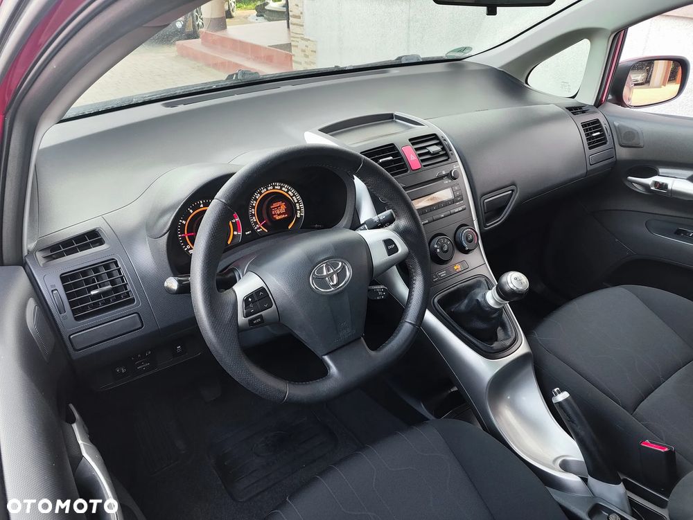 Toyota Auris 1.6 Life+ - 17