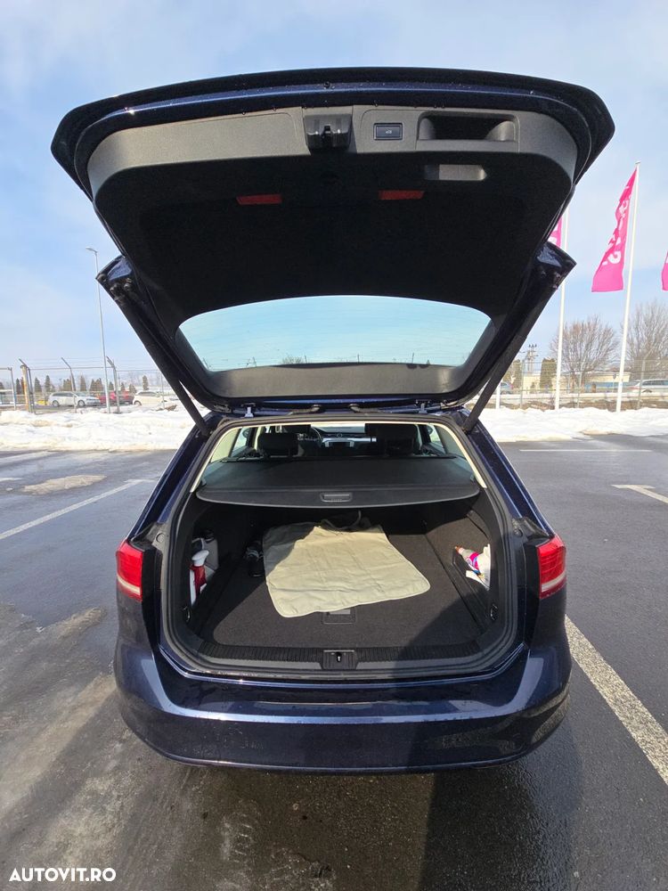 Volkswagen Passat 2.0 TDI SCR BlueMotion Comfortline - 17