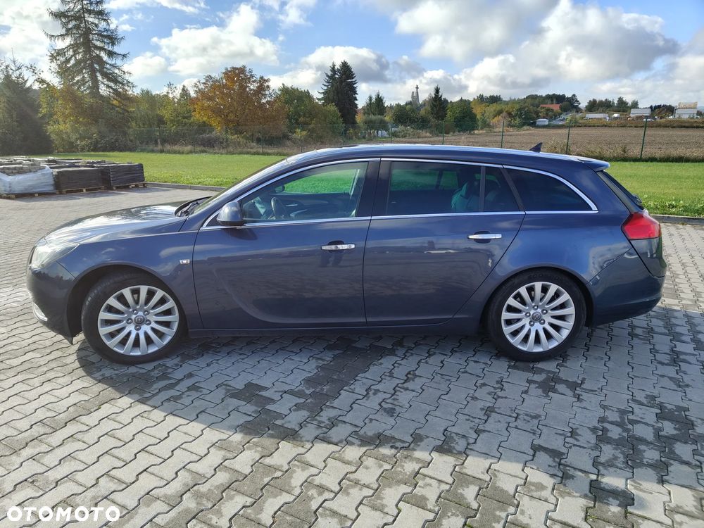 Opel Insignia 2.0 CDTI Sports Tourer - 2