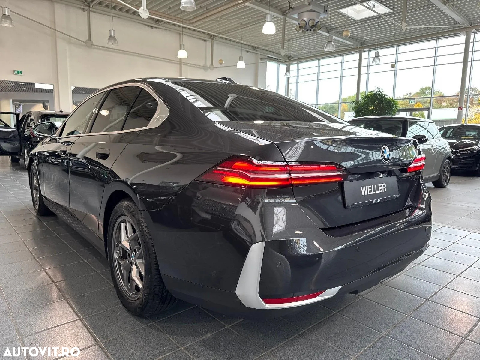 BMW Seria 5 520i AT MHEV - 3
