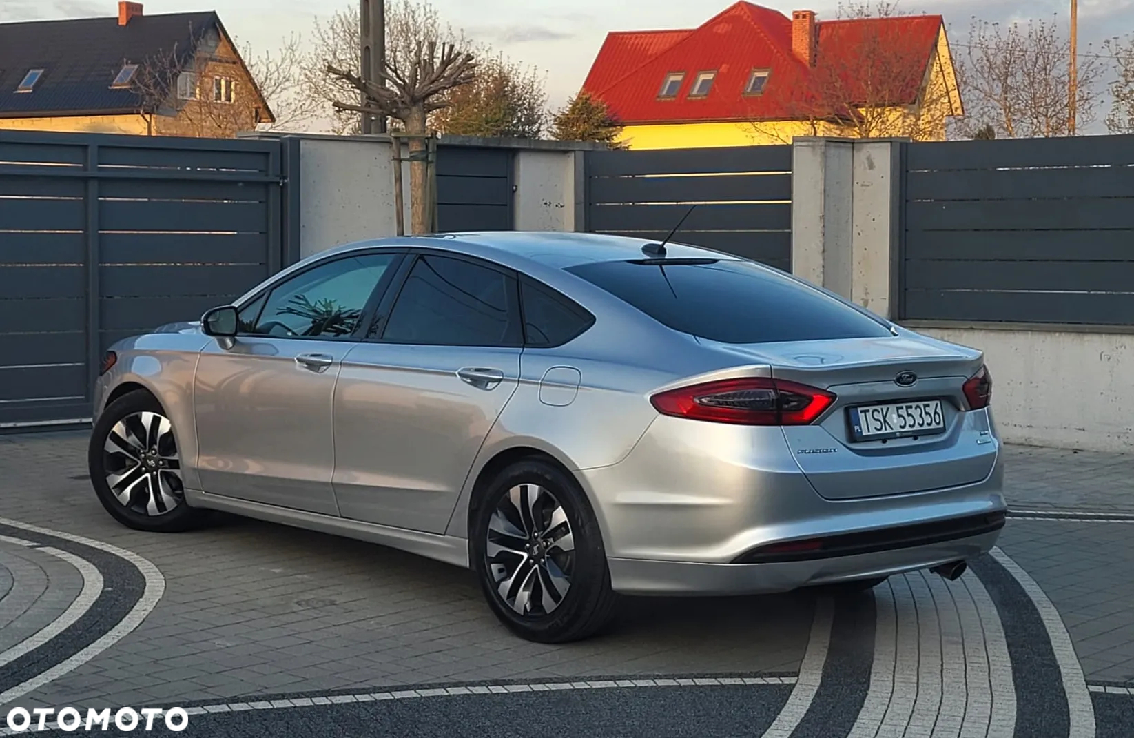 Ford Fusion - 10