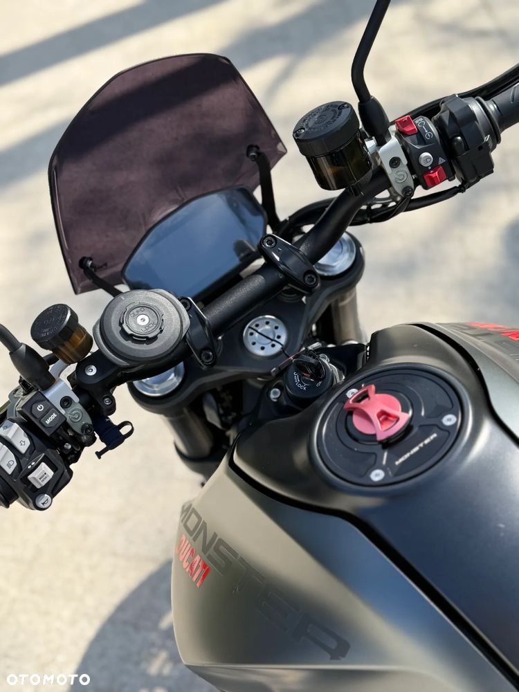 Ducati Monster - 8