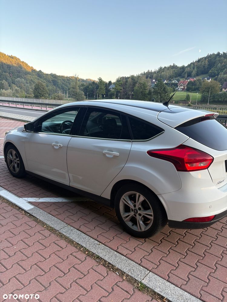 Ford Focus 1.5 EcoBoost SYNC Edition ASS - 3
