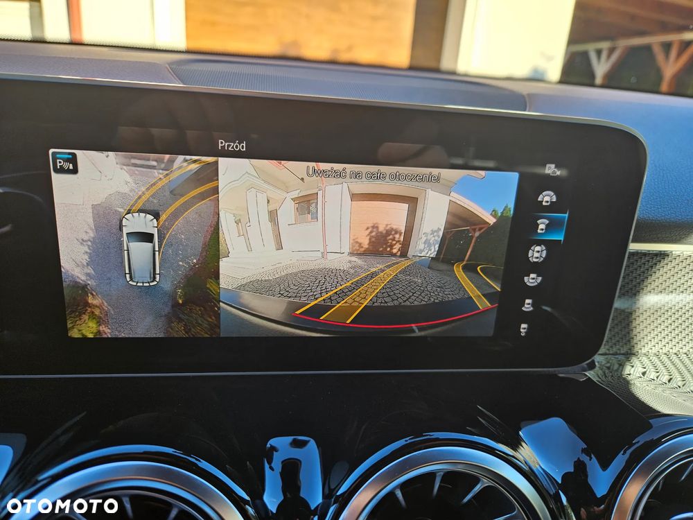 Mercedes-Benz GLB 200 d 4-Matic AMG Line 8G-DCT - 10