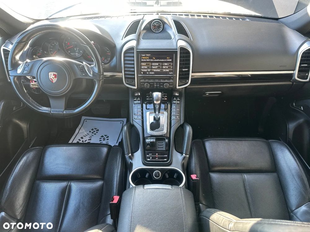 Porsche Cayenne - 21