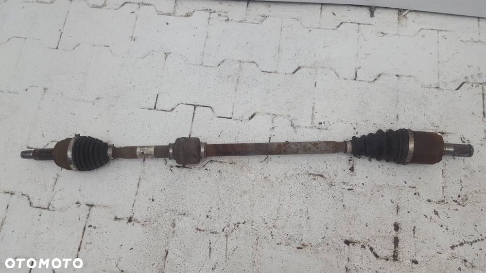 PÓŁOŚ PRAWA HYUNDAI ELANTRA VII 1.6 B AUTOMAT - 1