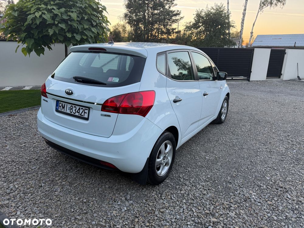 Kia Venga - 4