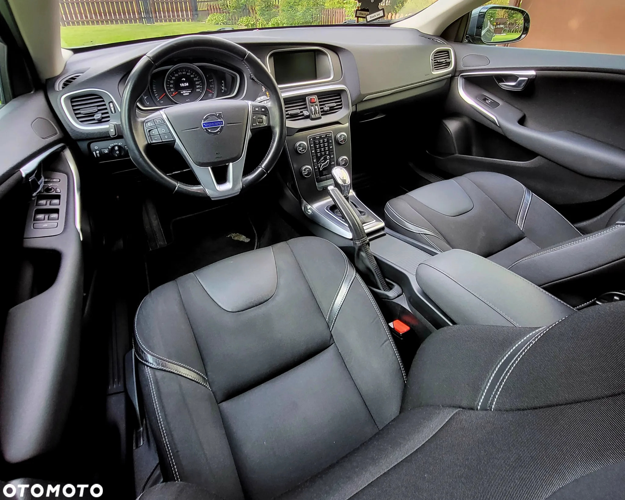 Volvo V40 D3 Momentum - 20