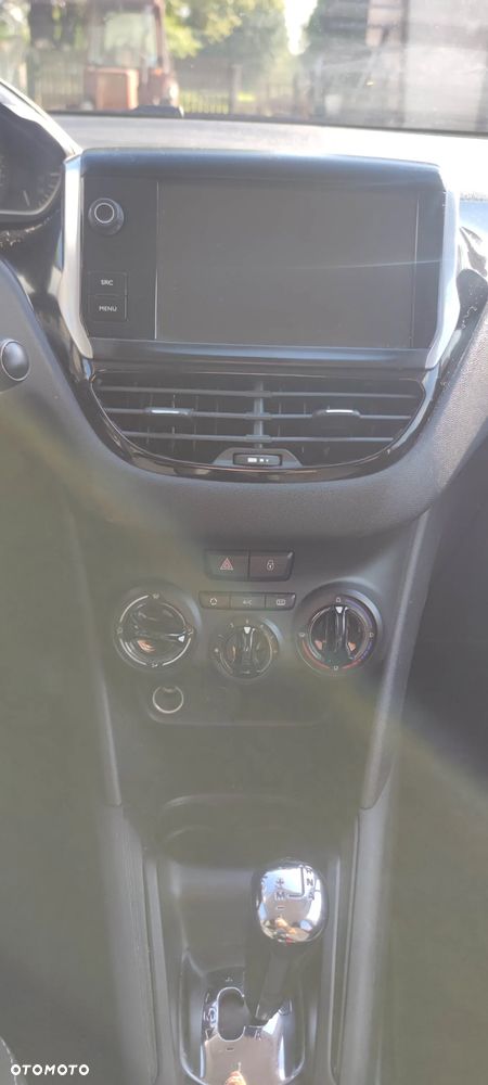 Peugeot 208 1.2 PureTech Active ETG5 - 11