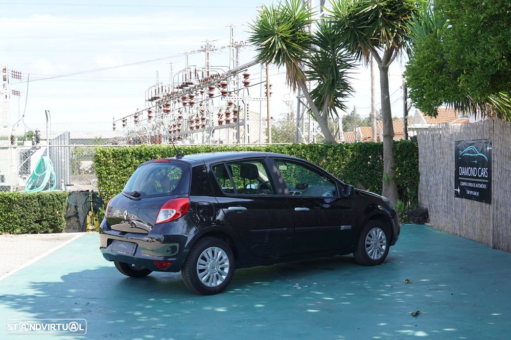 Renault Clio 1.5 dCi Dynamique S - 7
