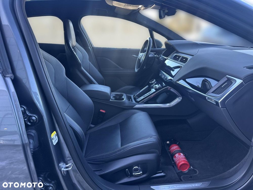 Jaguar I-Pace - 11