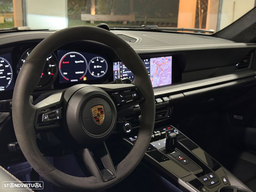 Porsche 911 (992) Carrera 4S PDK - 24