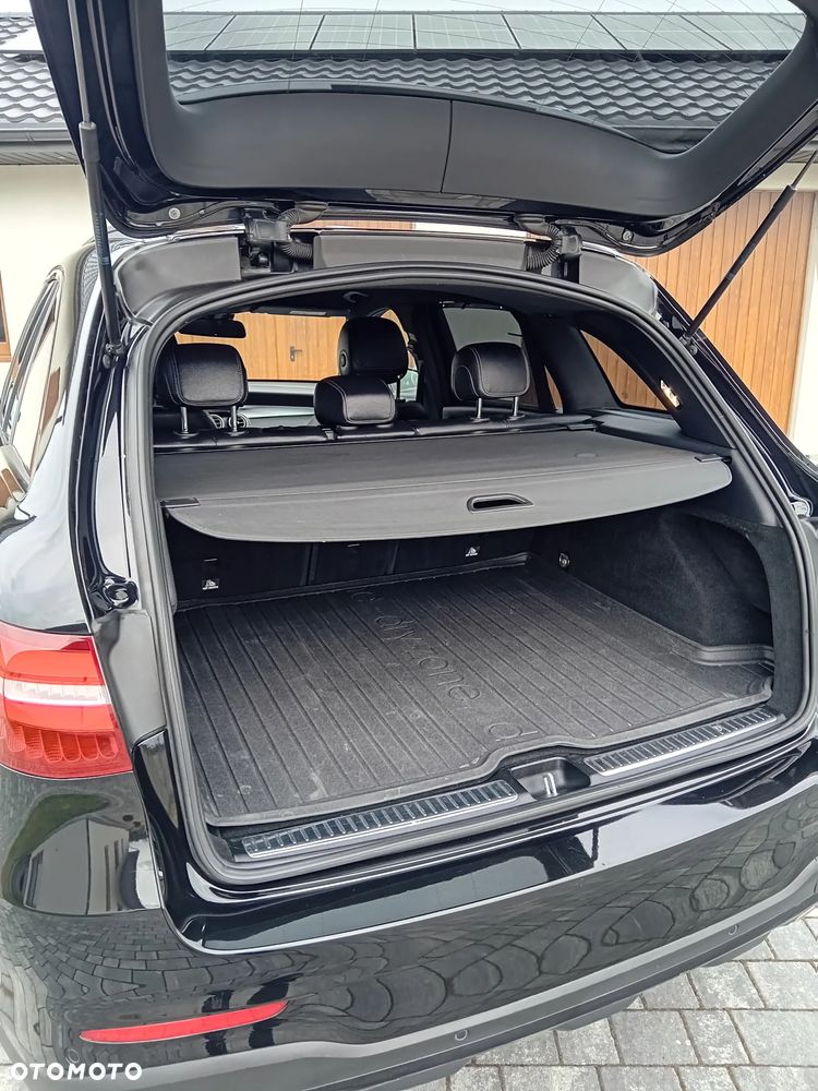 Mercedes-Benz GLC 250 4Matic 9G-TRONIC AMG Line - 38