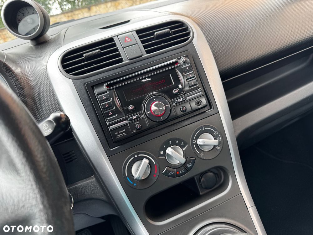 Suzuki Splash 1.0 Club - 13
