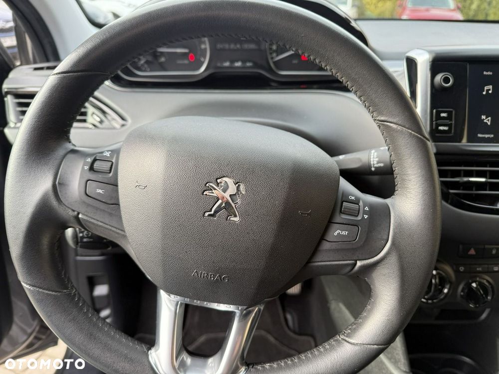Peugeot 208 PureTech 82 Stop & Start Signature - 16