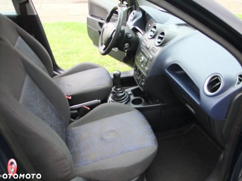 Ford Fiesta 1.3 - 10