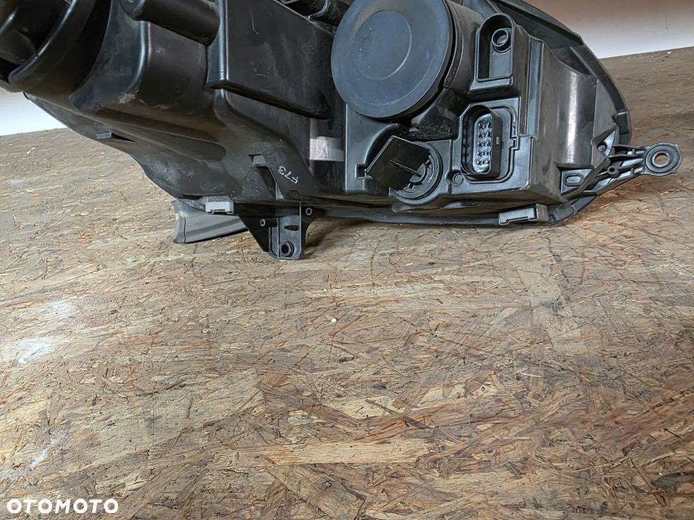 VOLKSWAGEN GOLF 5 V LAMPA LEWA PRZÓD REFLEKTOR ANGLIK - 3