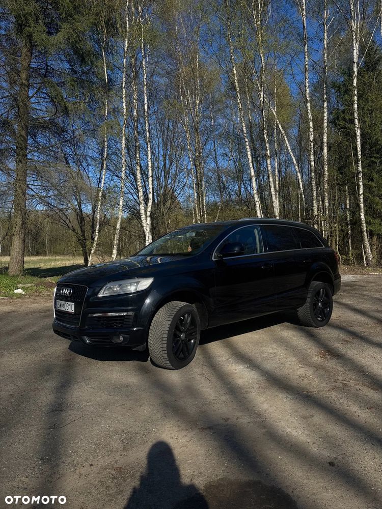 Audi Q7 - 1