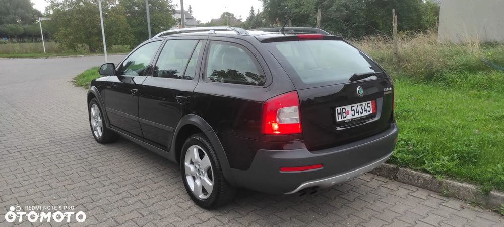 Skoda Octavia 2.0 TDI DPF 4x4 Ambiente - 32