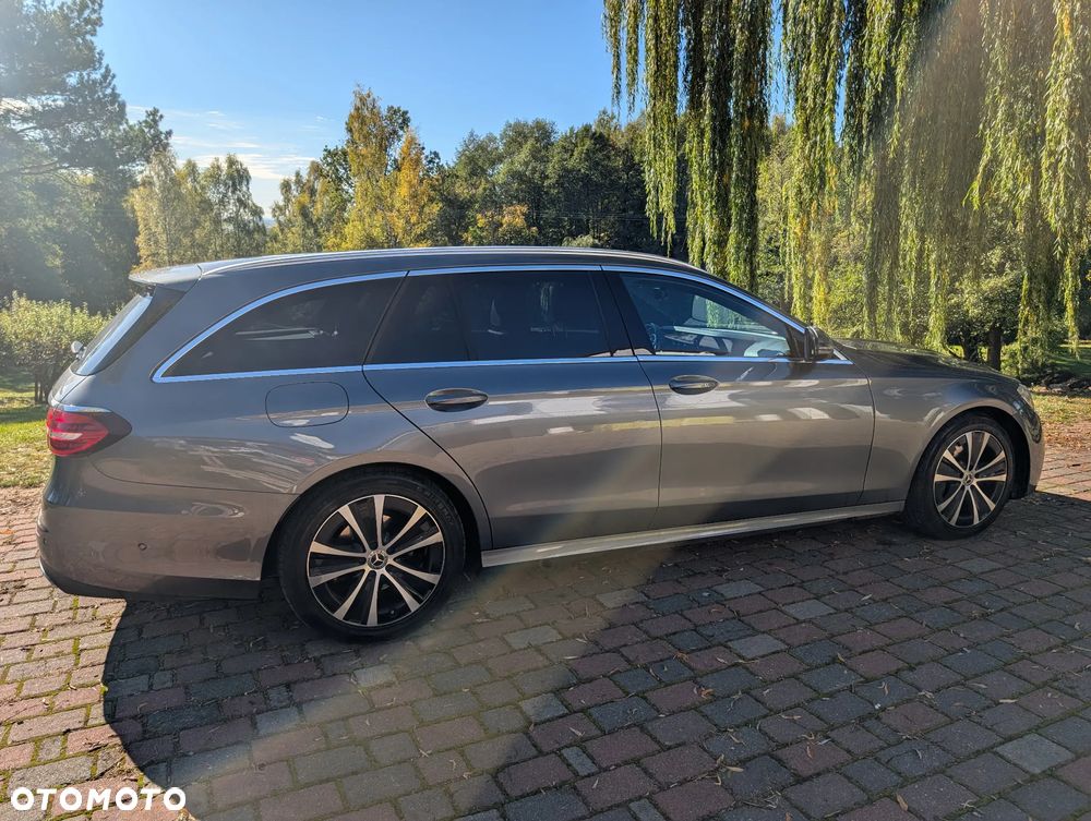 Mercedes-Benz E-Class 2023 photo 5