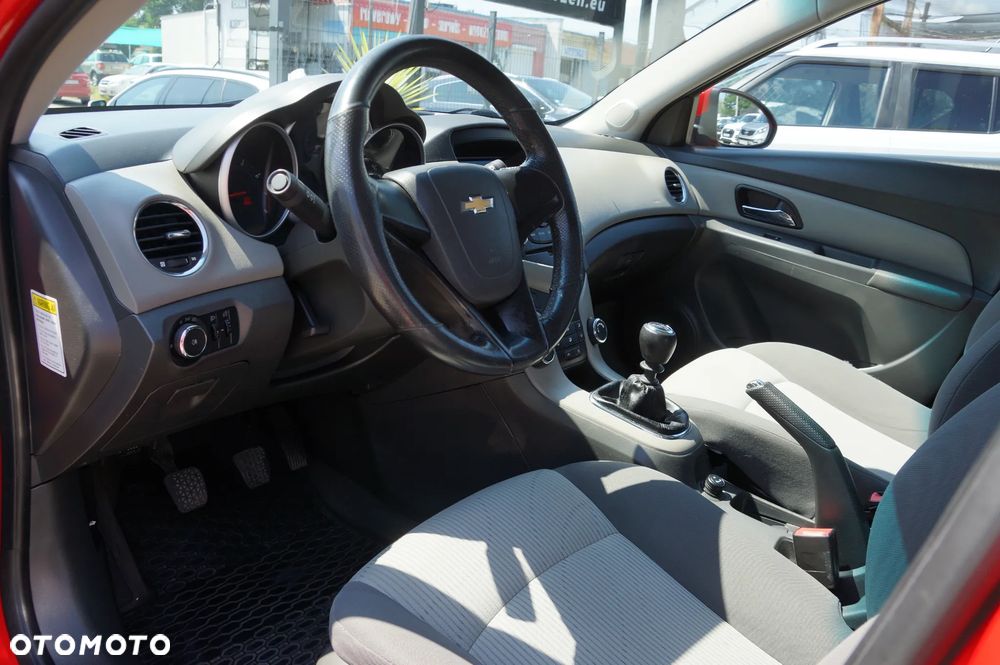Chevrolet Cruze - 16