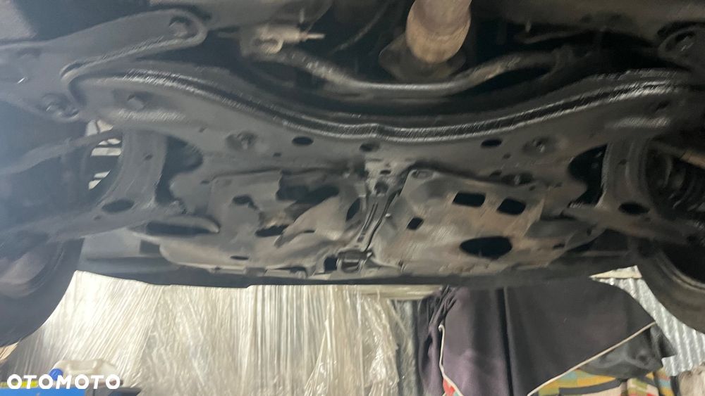 Mazda 323 1.7 D LX - 28