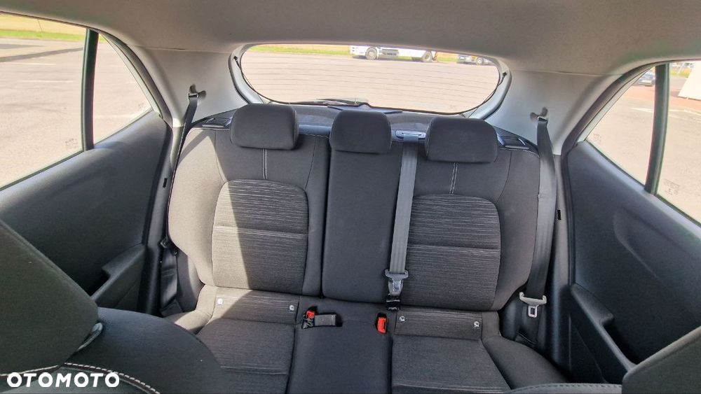 Kia Picanto 1.0 L - 10