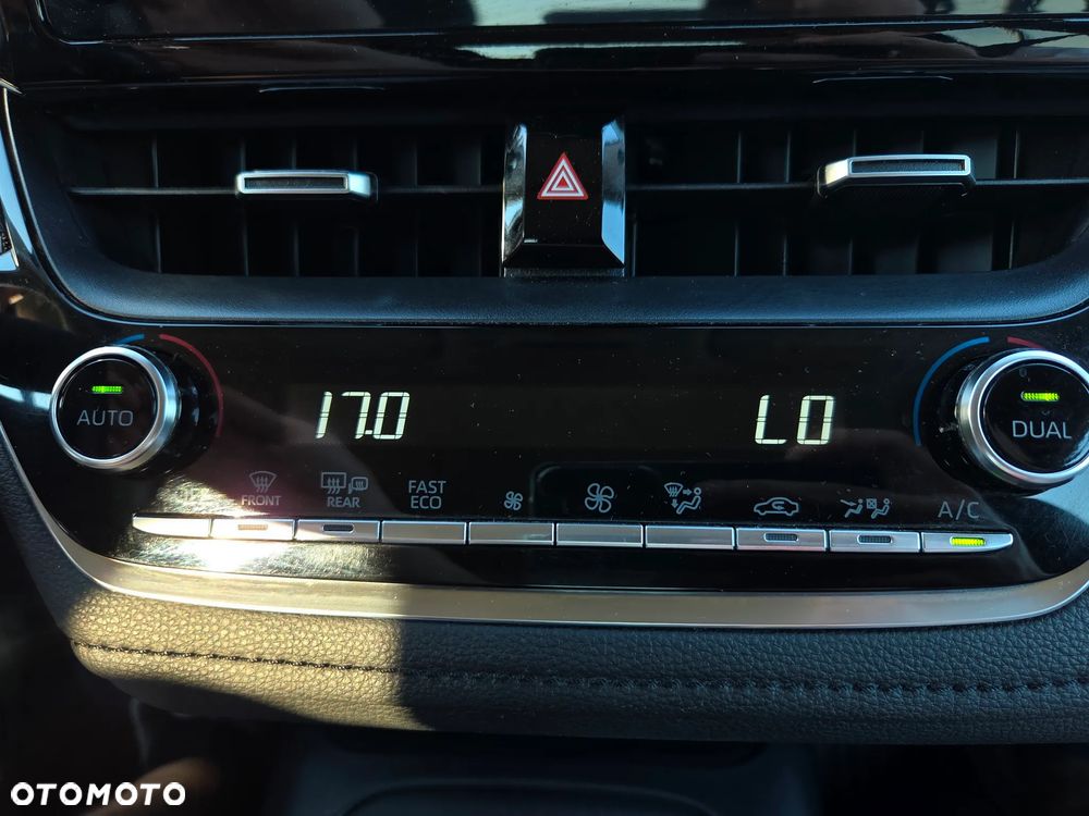 Toyota Corolla 1.8 Hybrid Comfort - 13
