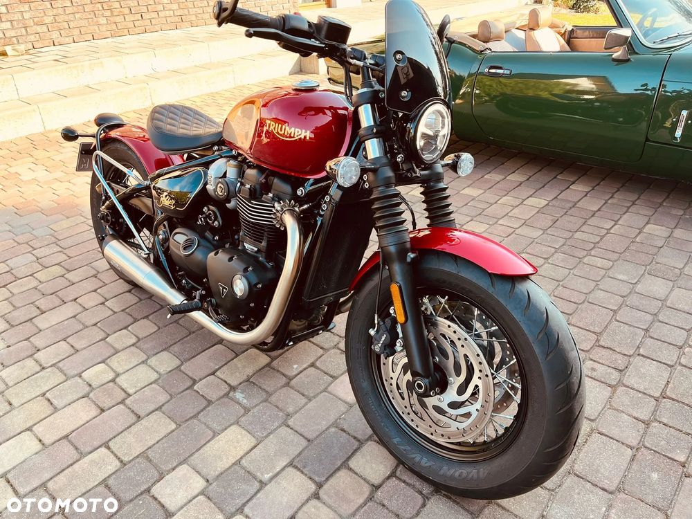 Triumph Bonneville Bobber - 8