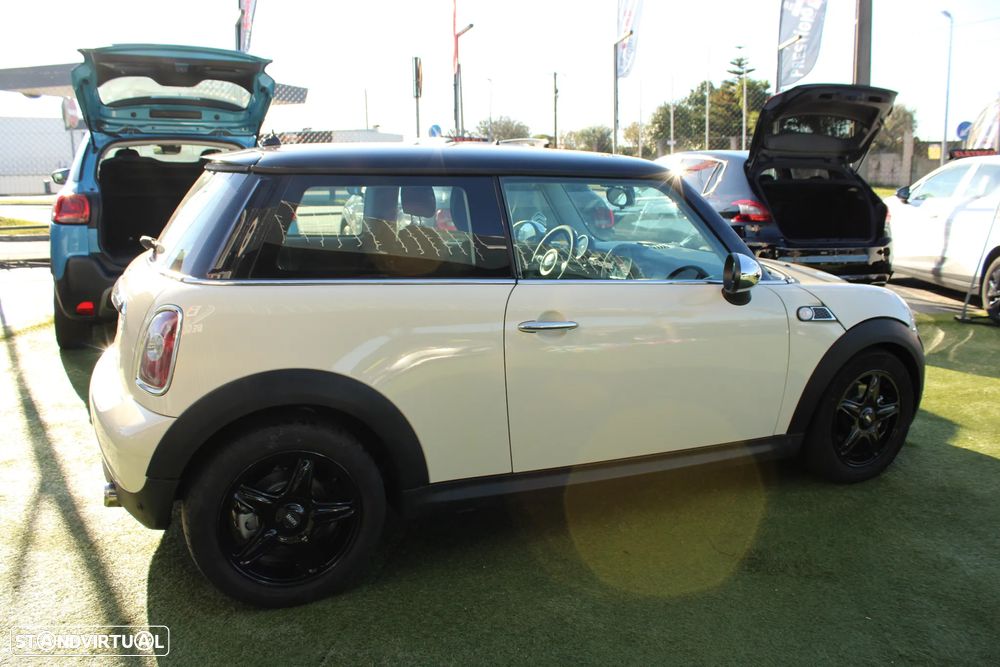 MINI 3 Portas Cooper D - 5