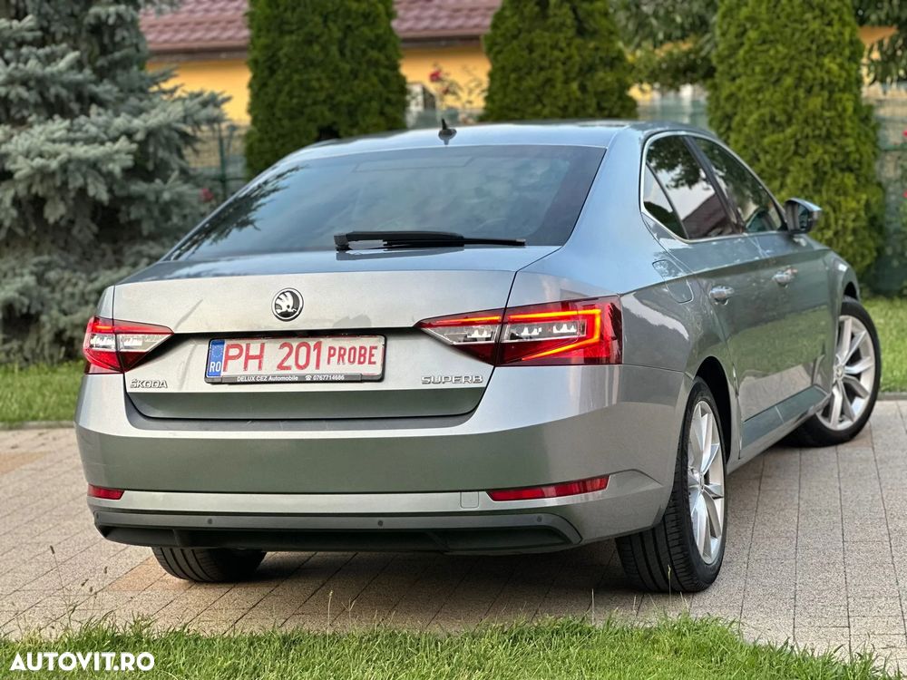 Skoda Superb 2.0 TDI DSG Style - 4