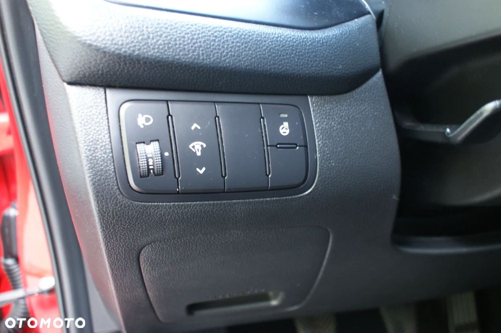 Kia Ceed - 10