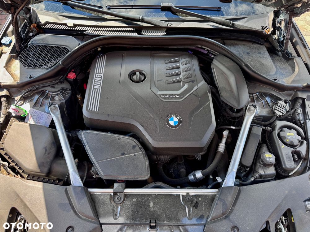 BMW Seria 5 530i GPF xDrive Luxury Line sport - 11