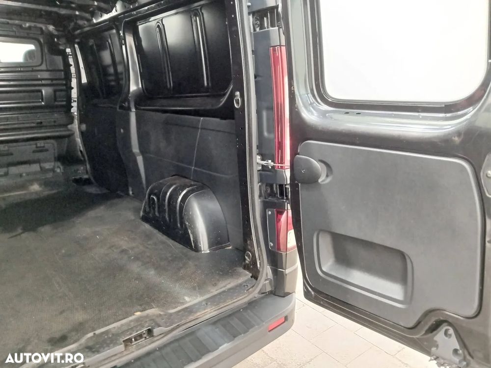 Opel VIVARO - 11