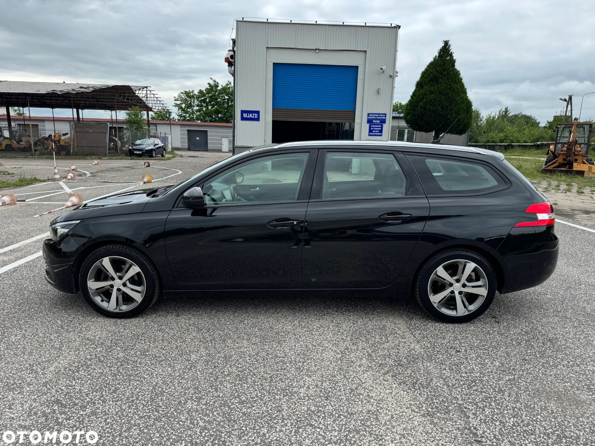 Peugeot 308 SW BlueHDi 130 EAT8 Stop & Start Allure Business-Paket - 11